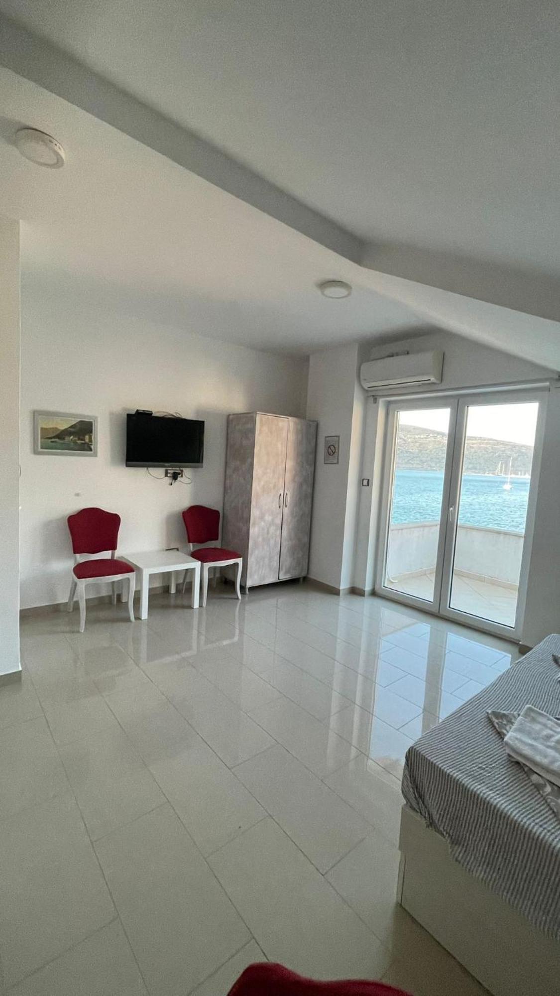 Apartments Villa Danilovic Херцег-Нови Экстерьер фото