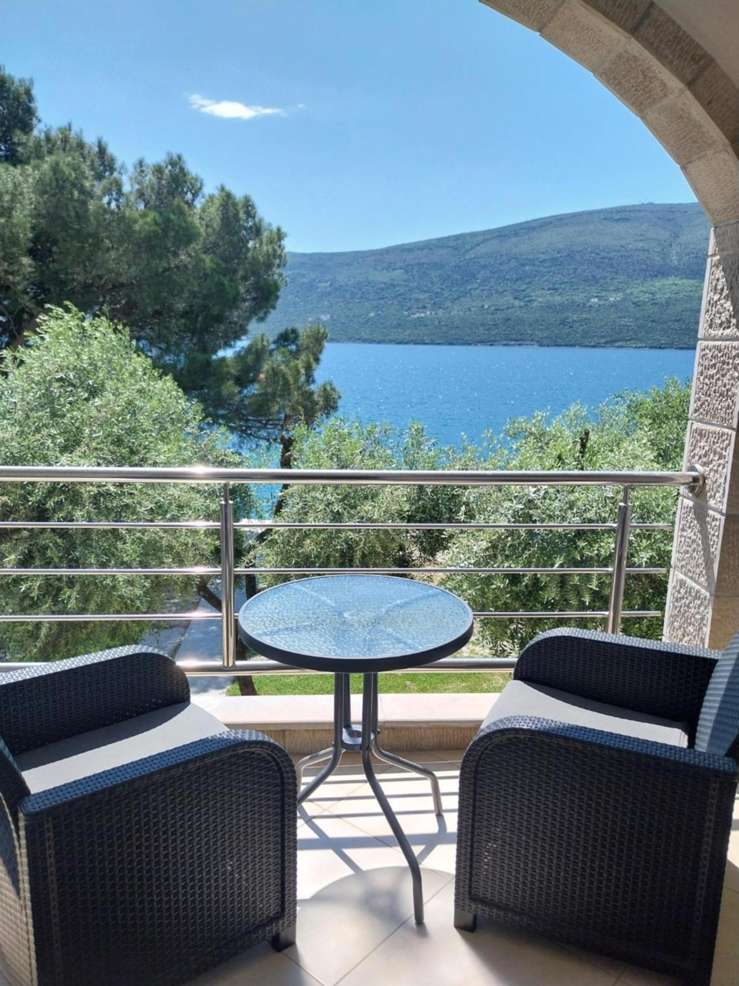 Apartments Villa Danilovic Херцег-Нови Экстерьер фото