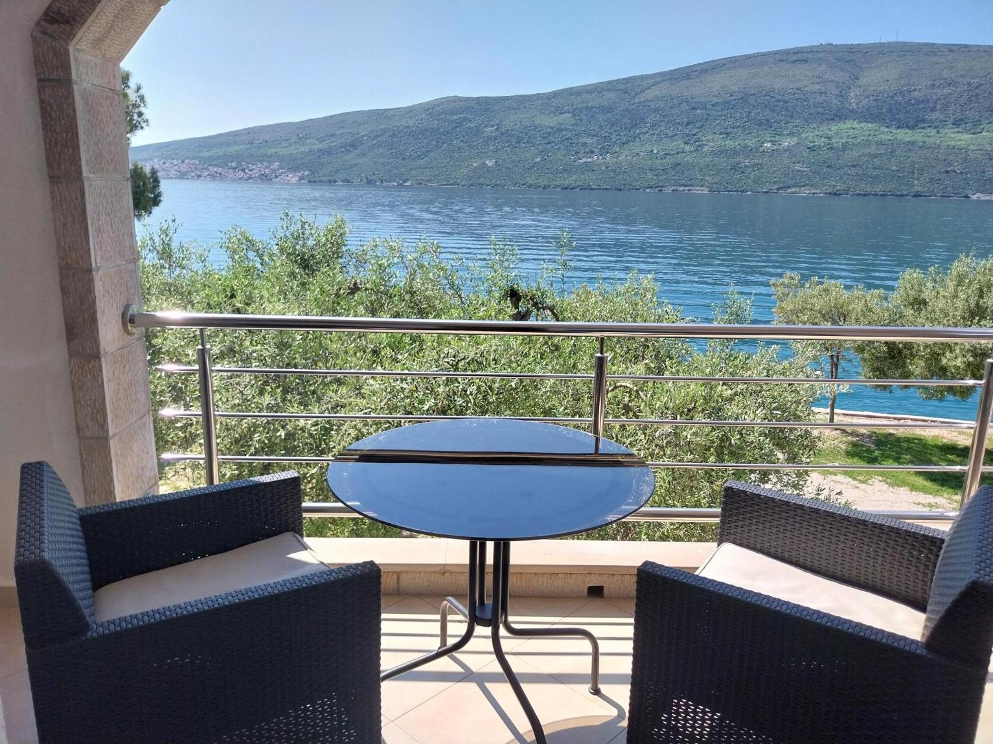 Apartments Villa Danilovic Херцег-Нови Экстерьер фото