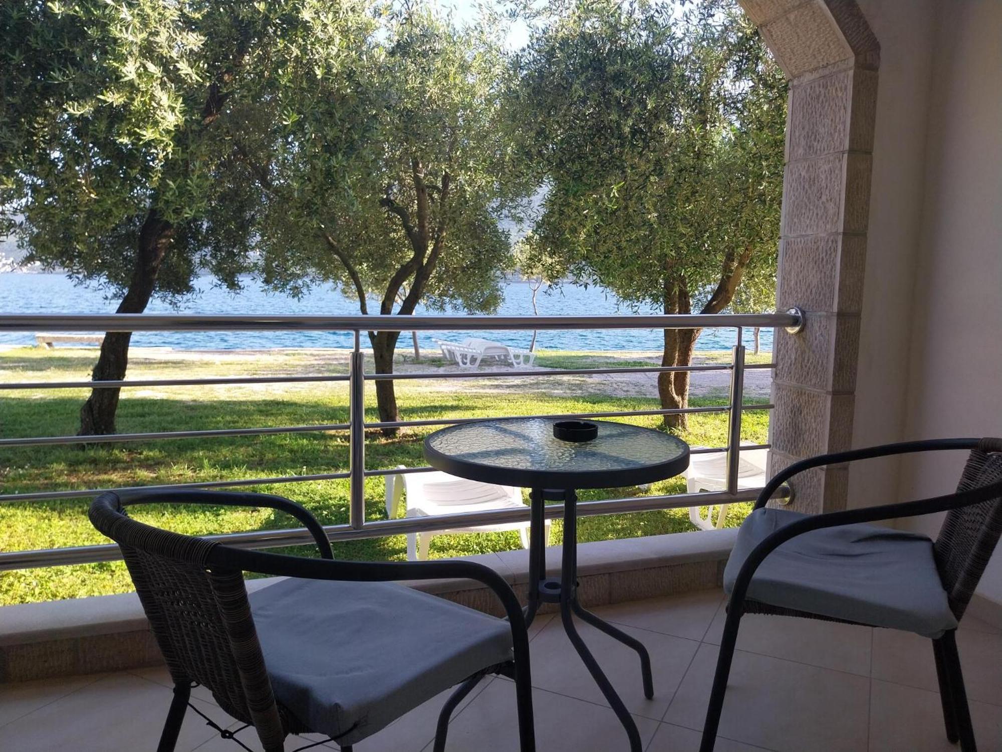 Apartments Villa Danilovic Херцег-Нови Экстерьер фото